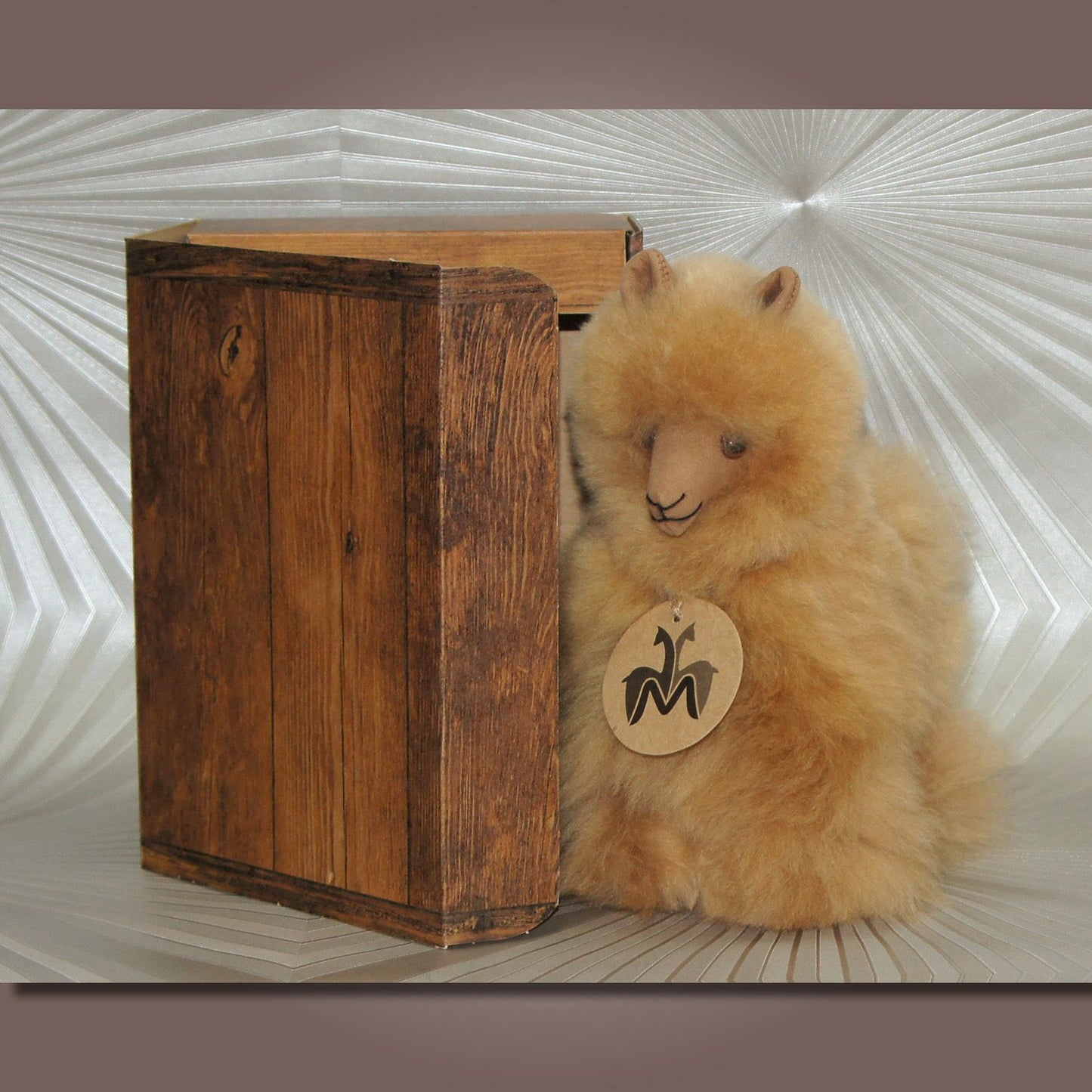 Plüschalpaka 'Champion' stehend inkl. Geschenkbox