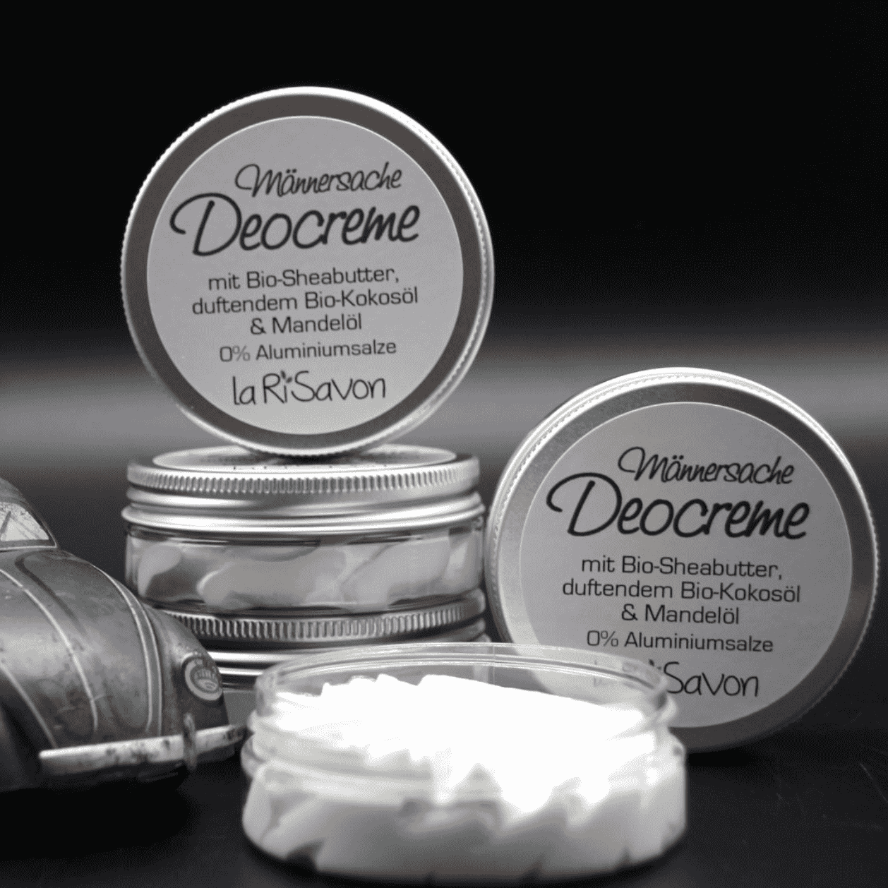 Deodorant cream with organic shea butter, fragrant organic coconut oil &amp; almond oil, 0% aluminum