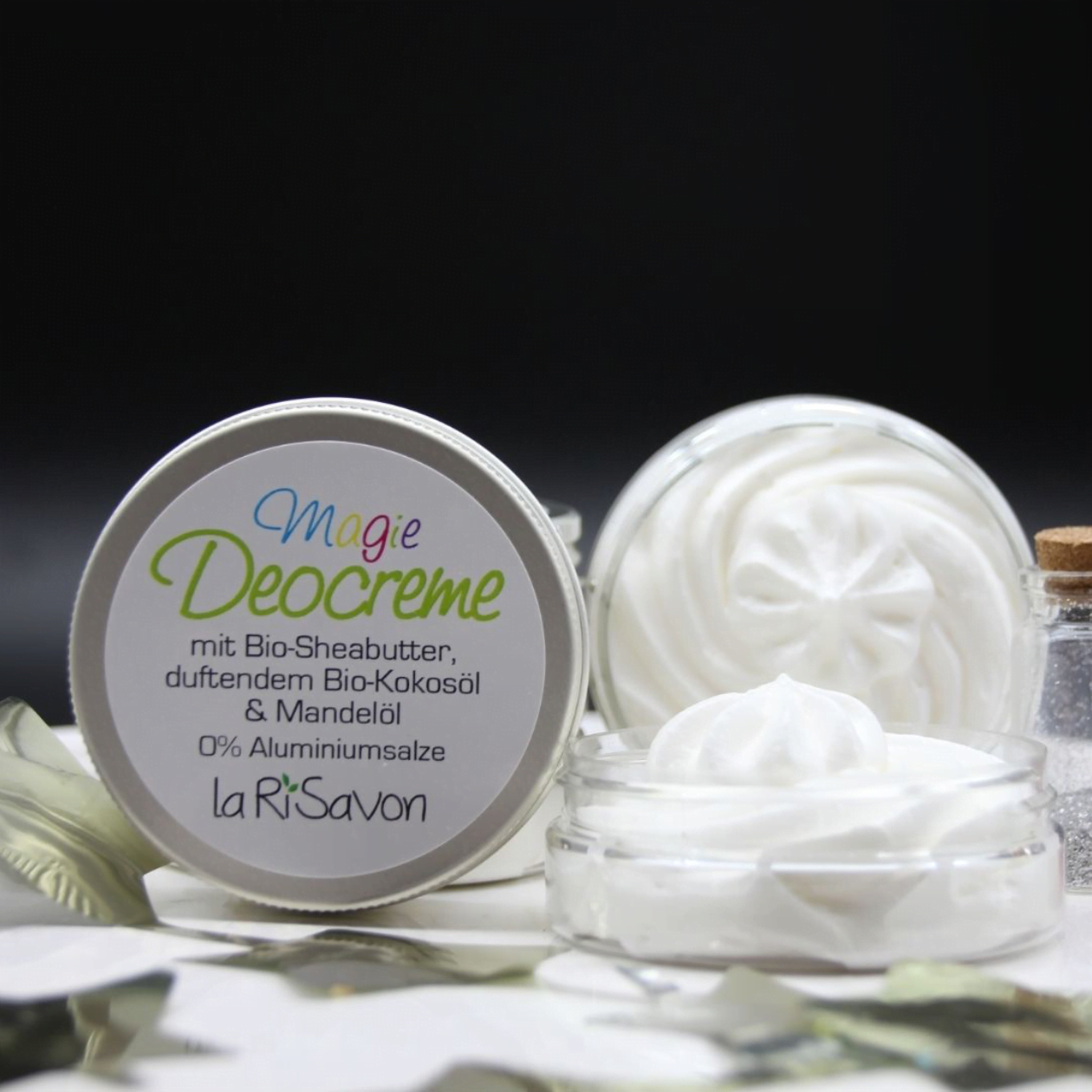 Deodorant cream with organic shea butter, fragrant organic coconut oil &amp; almond oil, 0% aluminum
