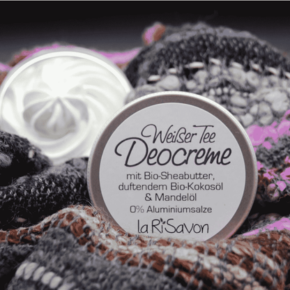 Deodorant cream with organic shea butter, fragrant organic coconut oil &amp; almond oil, 0% aluminum