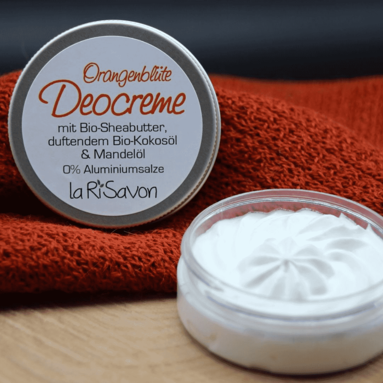 Deodorant cream with organic shea butter, fragrant organic coconut oil &amp; almond oil, 0% aluminum