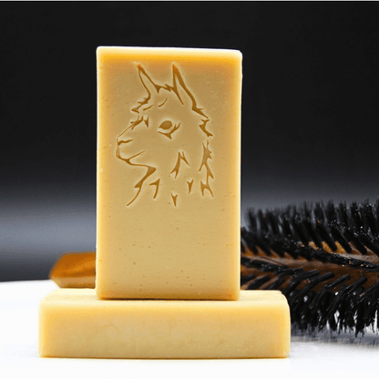 Handgesiedete Haarseife mit Alpaka-Keratin 2-9%